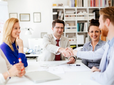 group-of-business-people-working-as-team-in-9HPC4DK (1)-min